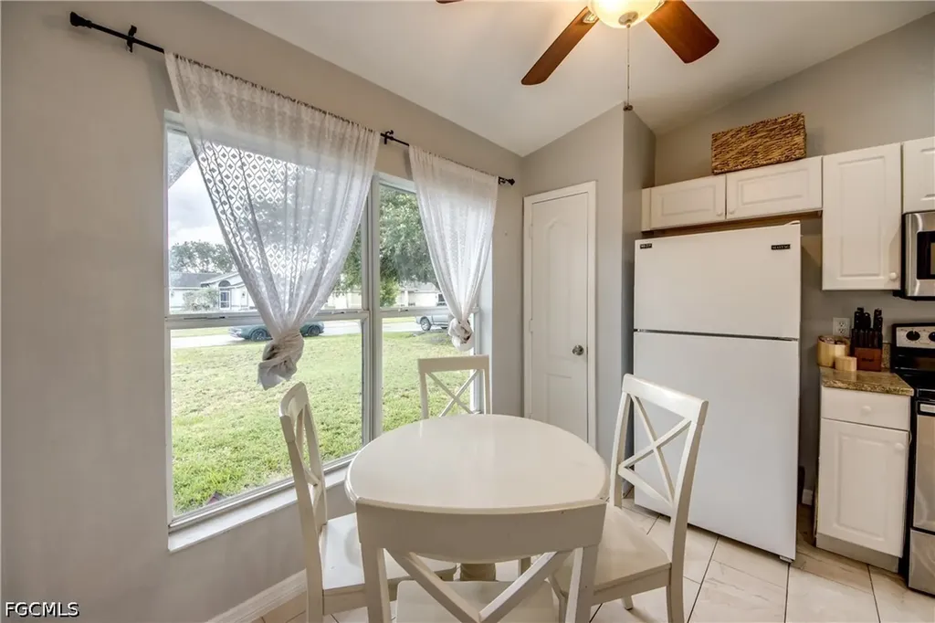 625 SW 11th Terrace Cape Coral FL 33991