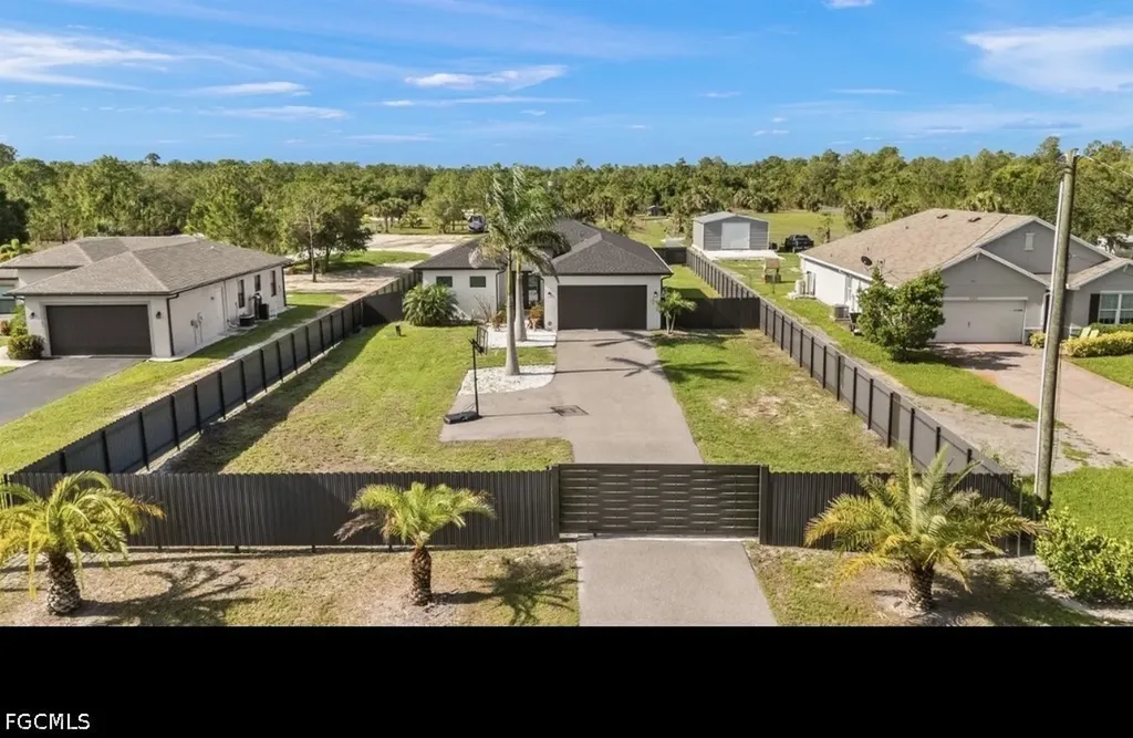 2552 70th Avenue NE Naples FL 34120