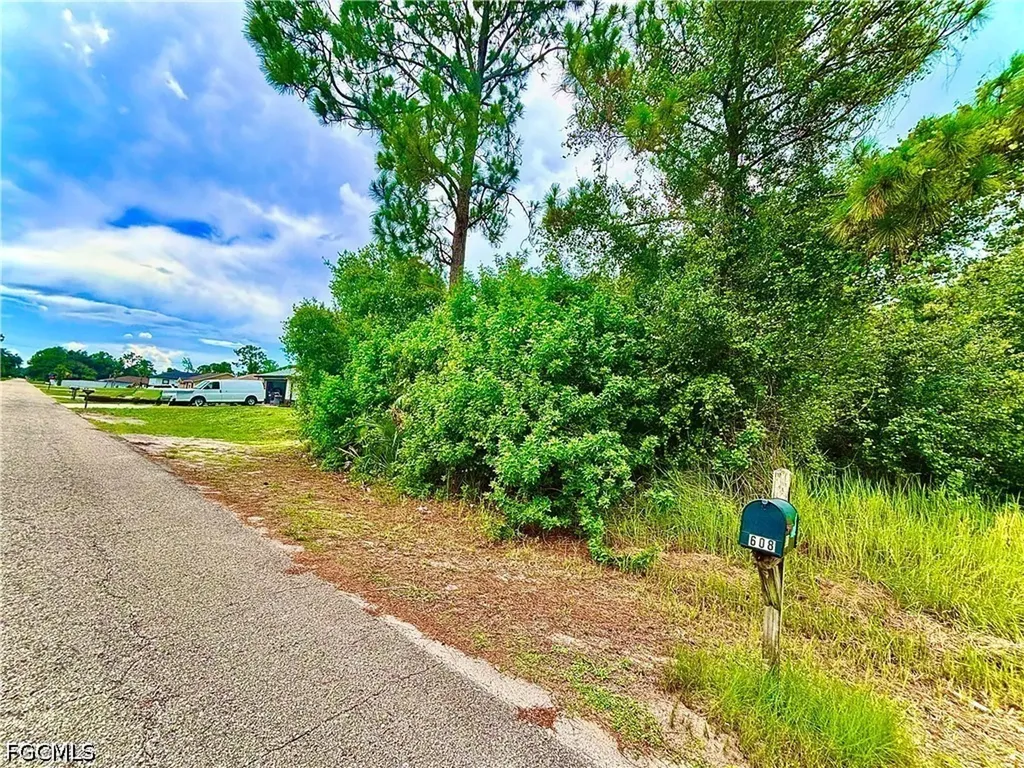 609 Calvin Avenue Lehigh Acres FL 33972