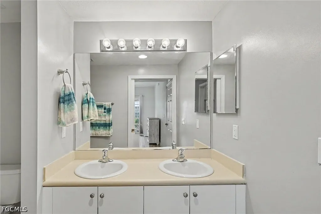 8416 Bernwood Cove Loop Fort Myers FL 33966
