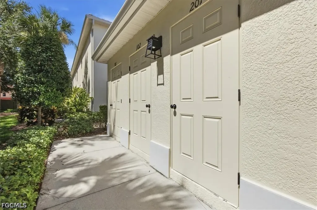 9931 Periwinkle Preserve Lane Fort Myers FL 33919