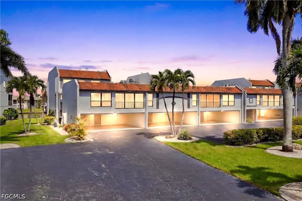 4218 SE 20th Place Cape Coral FL 33904