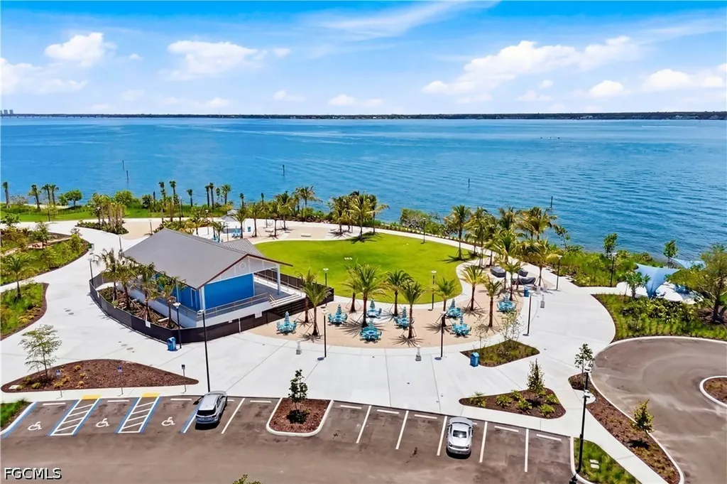 4218 SE 20th Place Cape Coral FL 33904