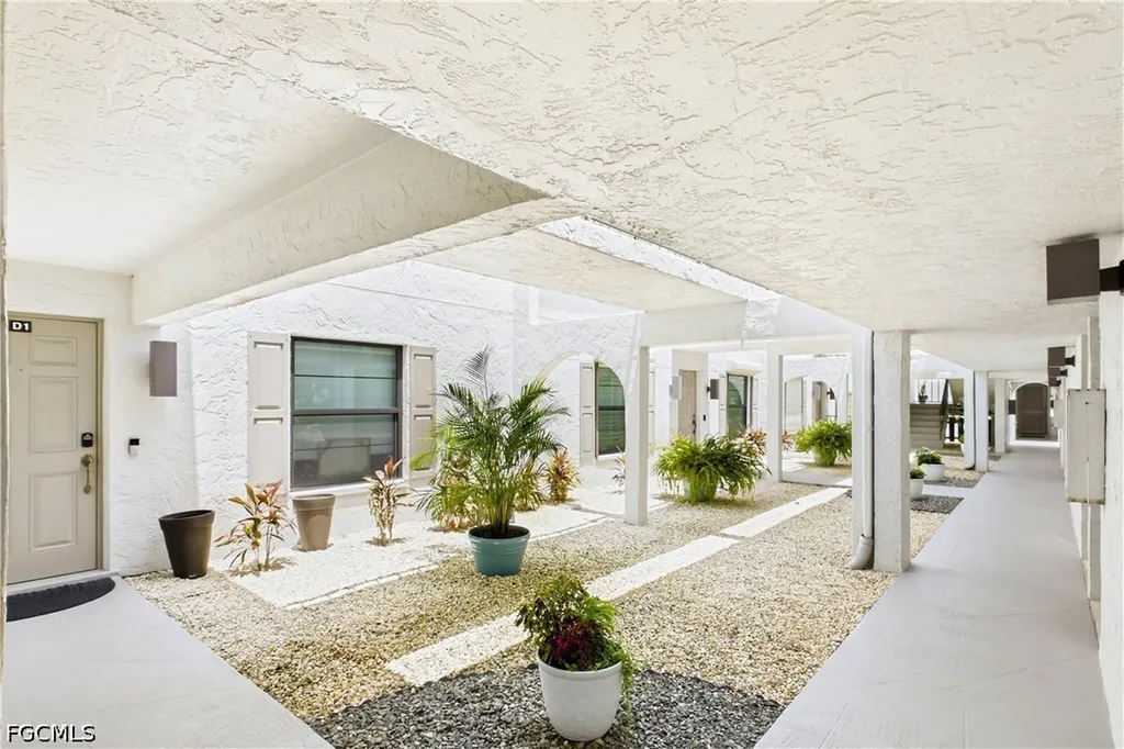 4218 SE 20th Place Cape Coral FL 33904
