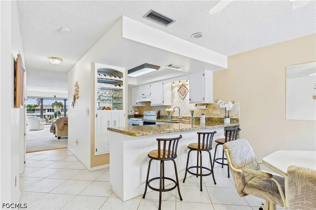 4218 SE 20th Place Cape Coral FL 33904