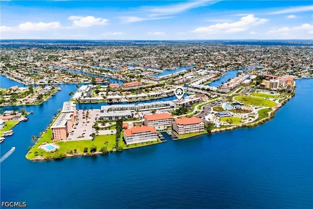 4218 SE 20th Place Cape Coral FL 33904