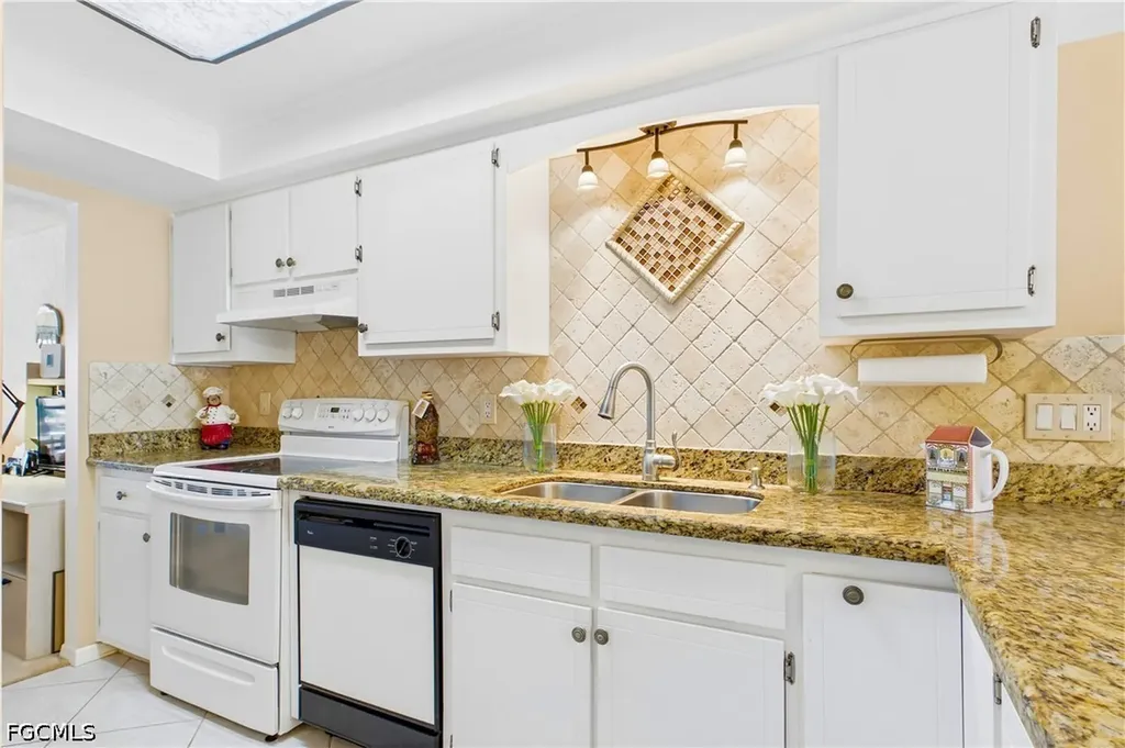 4218 SE 20th Place Cape Coral FL 33904