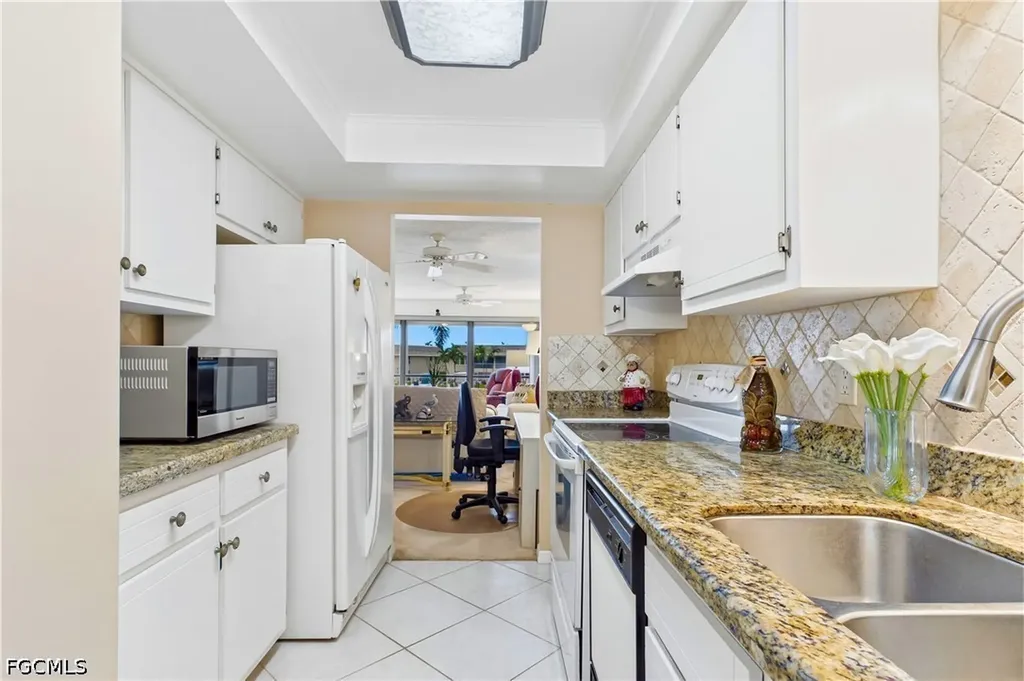 4218 SE 20th Place Cape Coral FL 33904