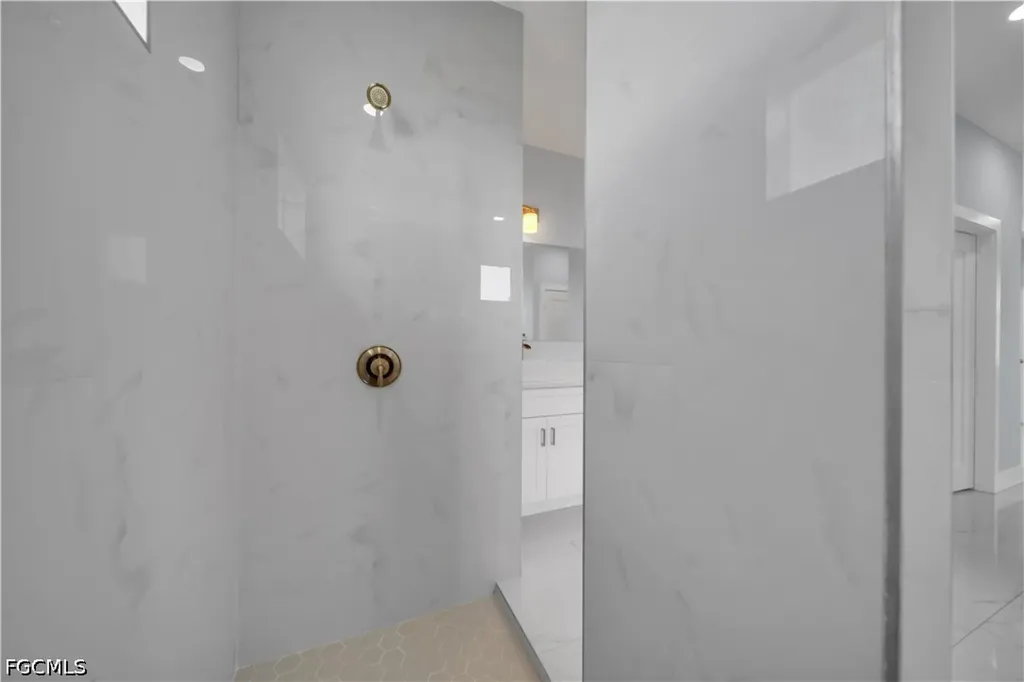 1622 NW 18th Terrace Cape Coral FL 33993