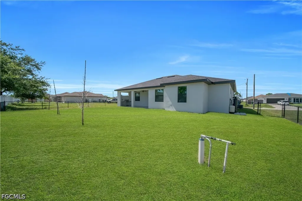 1622 NW 18th Terrace Cape Coral FL 33993