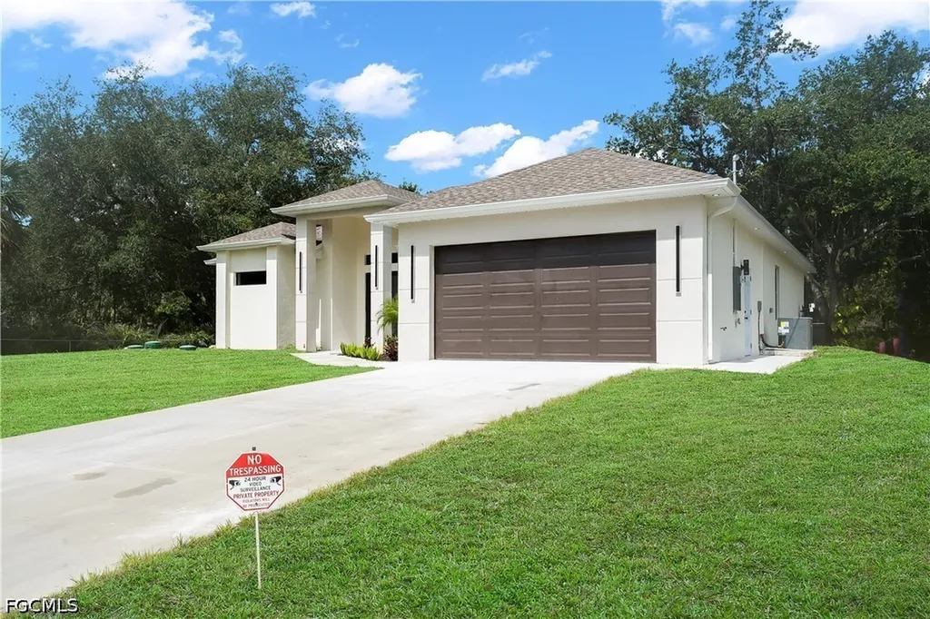619 Sheldon Avenue Lehigh Acres FL 33936