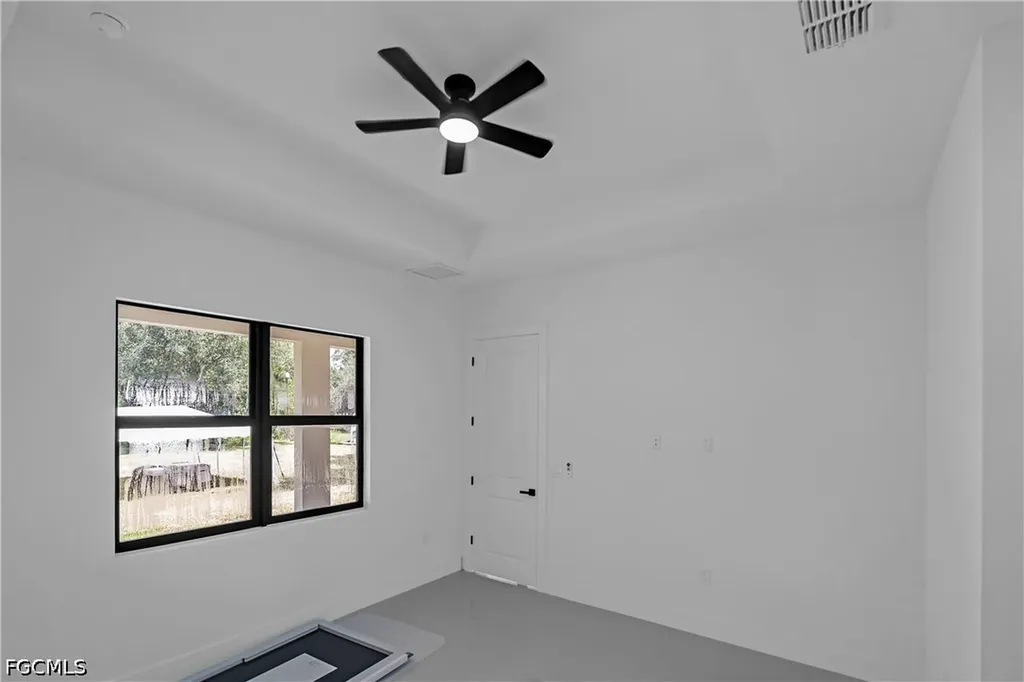 619 Sheldon Avenue Lehigh Acres FL 33936