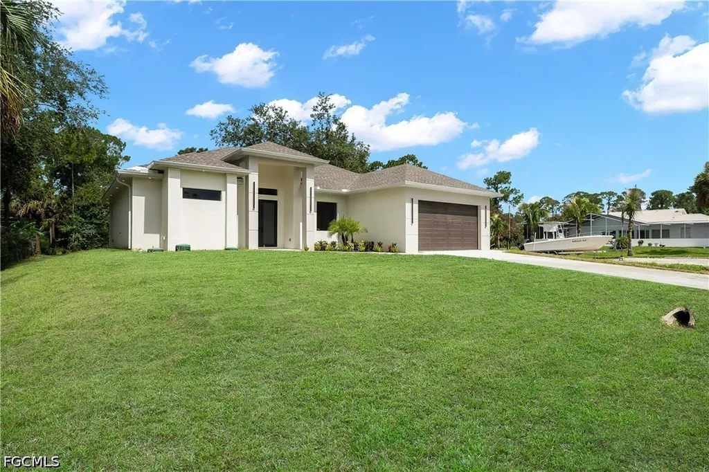 619 Sheldon Avenue Lehigh Acres FL 33936