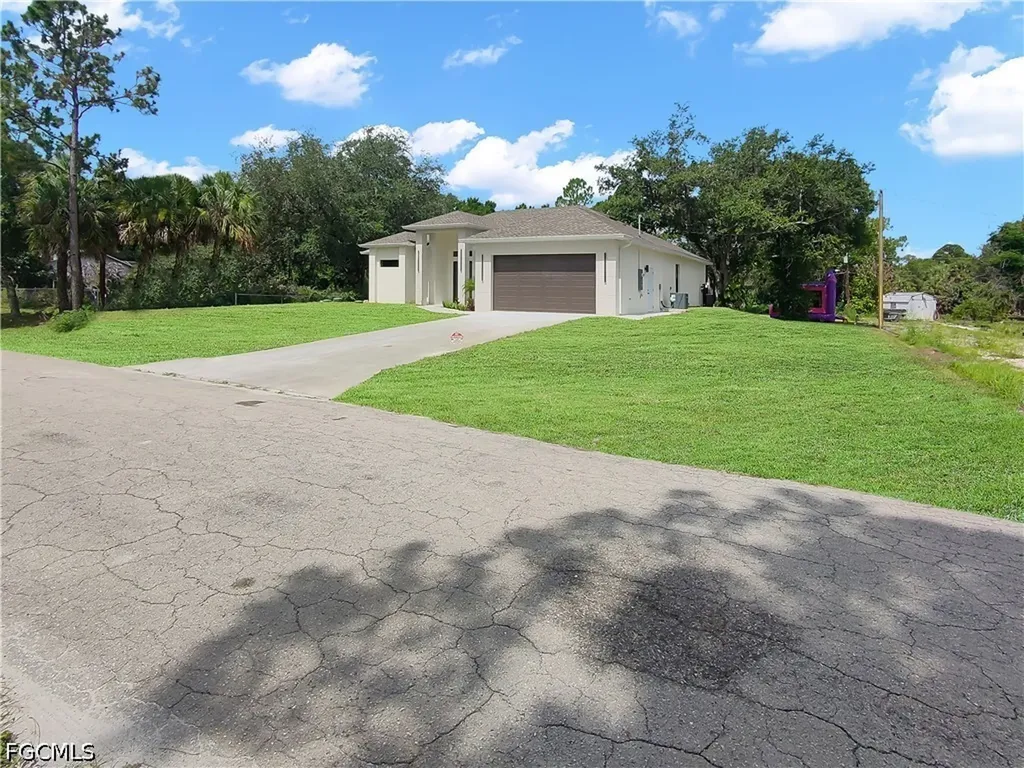 619 Sheldon Avenue Lehigh Acres FL 33936