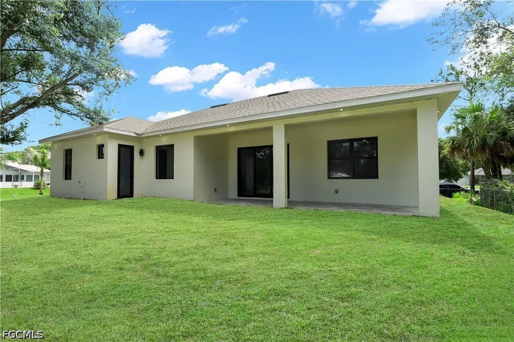 619 Sheldon Avenue Lehigh Acres FL 33936