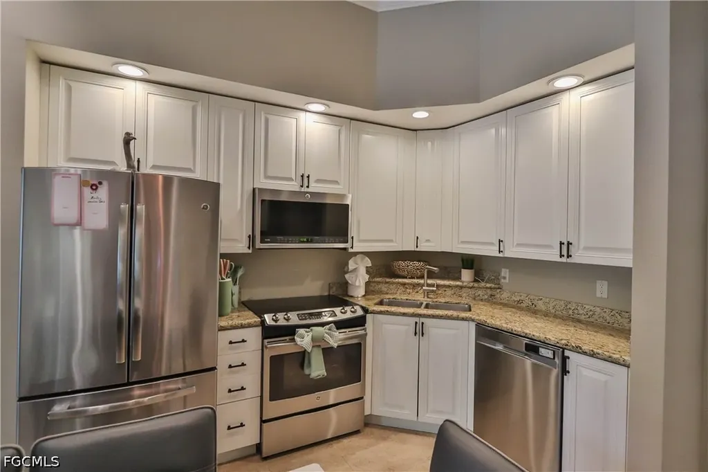 2825 Palm Beach Boulevard Fort Myers FL 33916