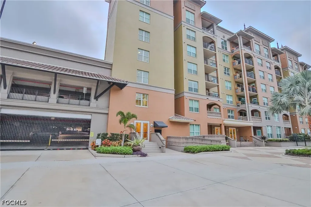 2825 Palm Beach Boulevard Fort Myers FL 33916