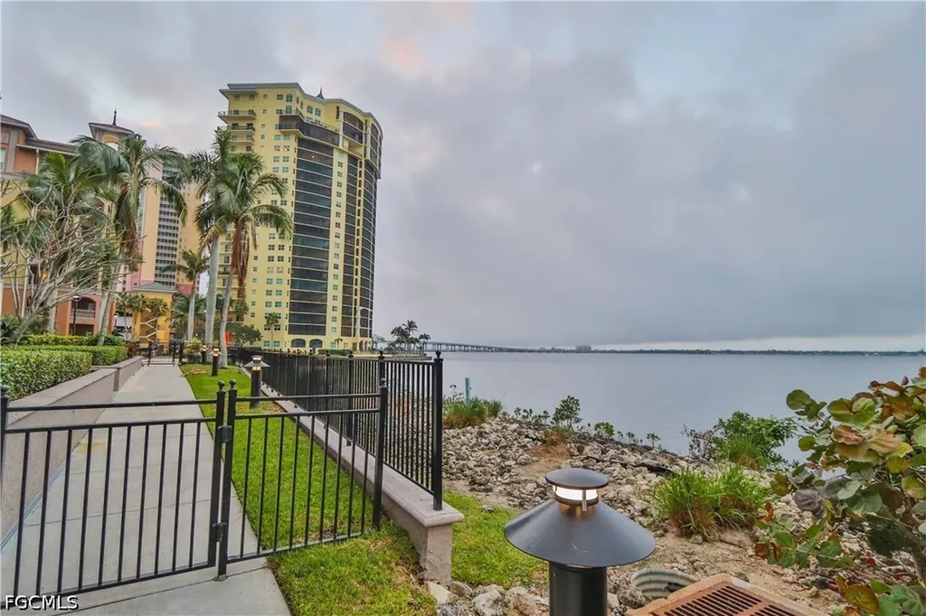 2825 Palm Beach Boulevard Fort Myers FL 33916