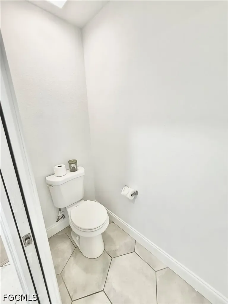 10002 Takomah Trail Tampa FL 33617