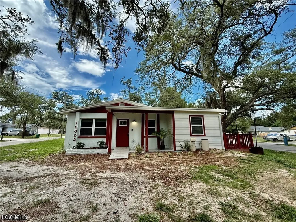 10002 Takomah Trail Tampa FL 33617