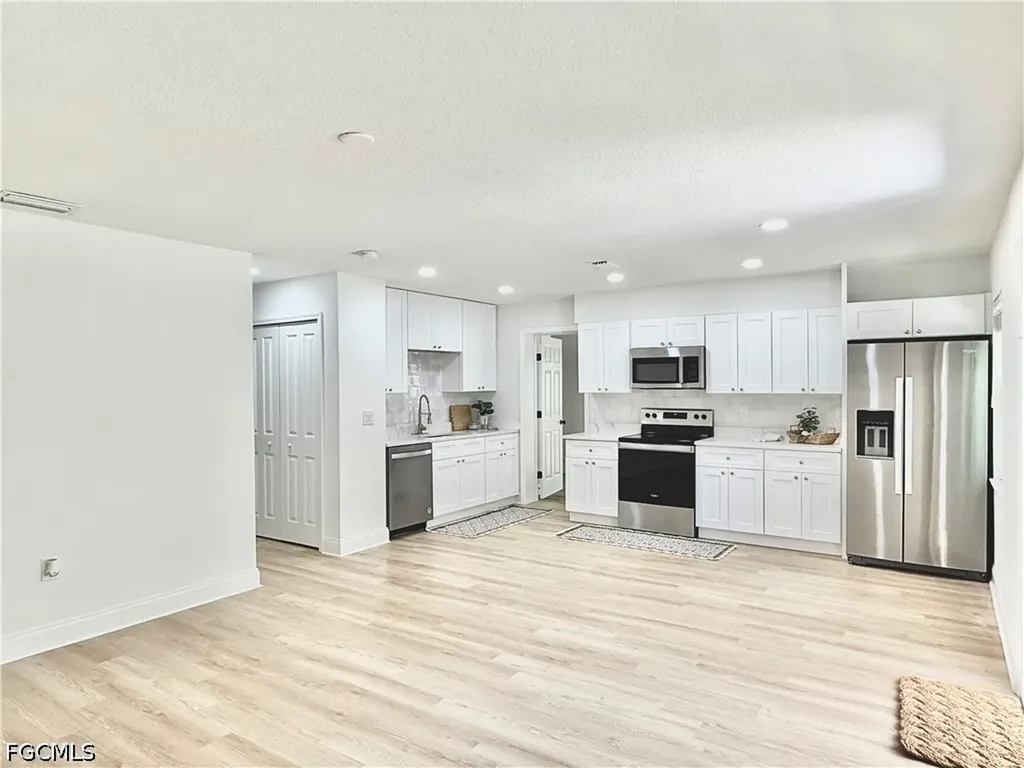 10002 Takomah Trail Tampa FL 33617