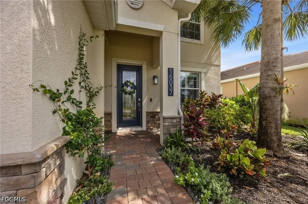 16037 Palmetto Prairie Drive Alva FL 33920