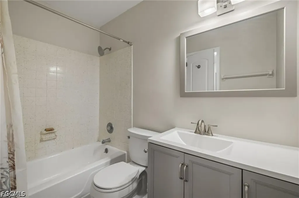 3300 Royal Canadian Trace Fort Myers FL 33907
