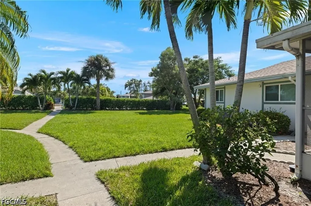 3300 Royal Canadian Trace Fort Myers FL 33907