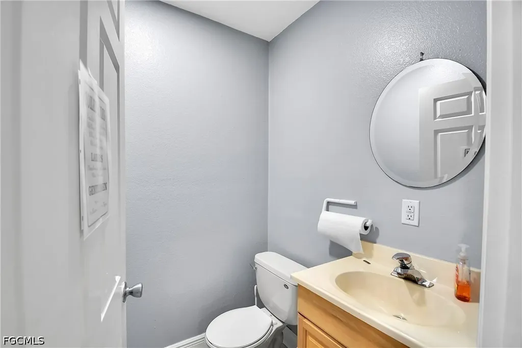 12165 Metro Parkway Fort Myers FL 33966