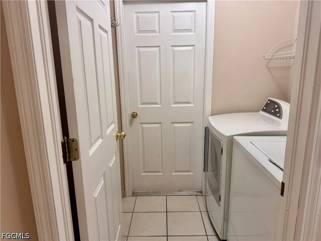 1209 SW 39th Street Cape Coral FL 33914