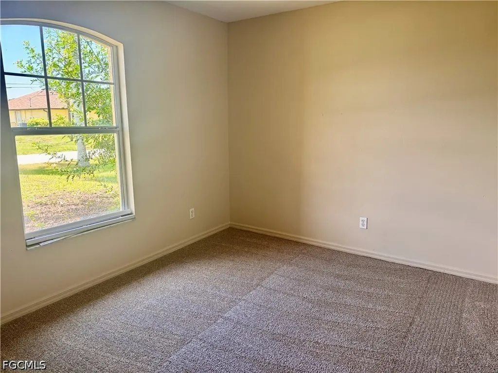 1209 SW 39th Street Cape Coral FL 33914
