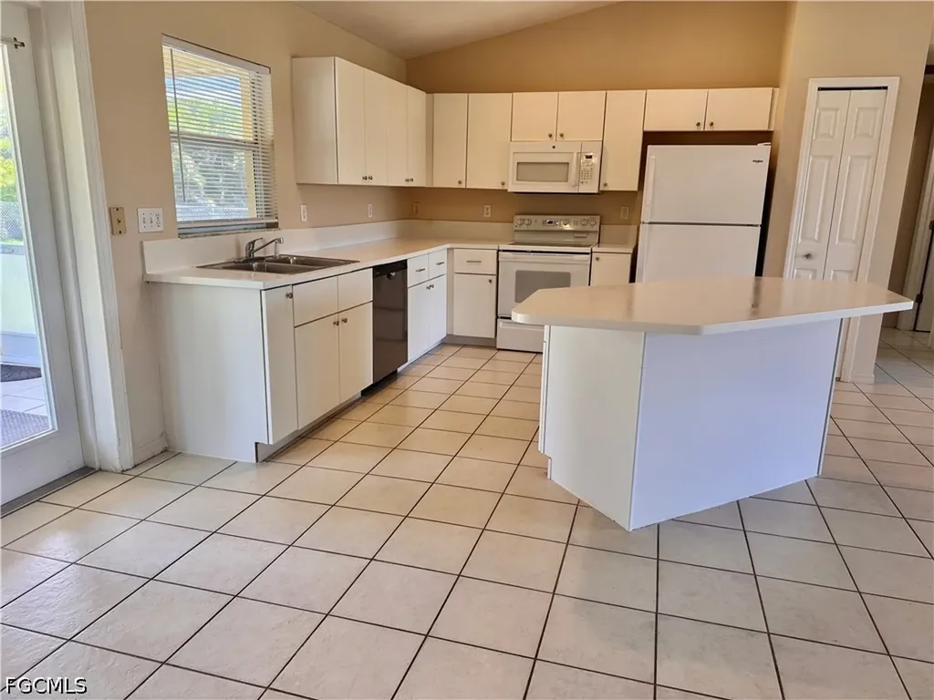 1209 SW 39th Street Cape Coral FL 33914
