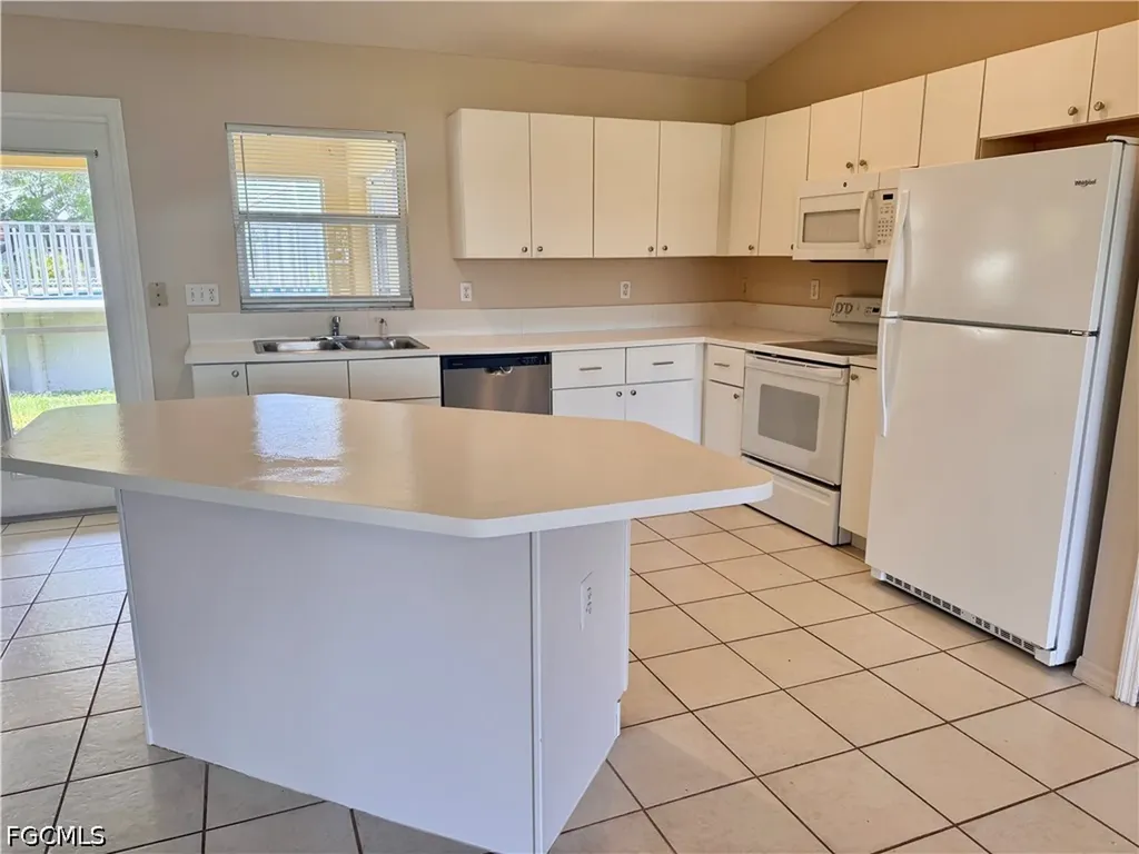 1209 SW 39th Street Cape Coral FL 33914