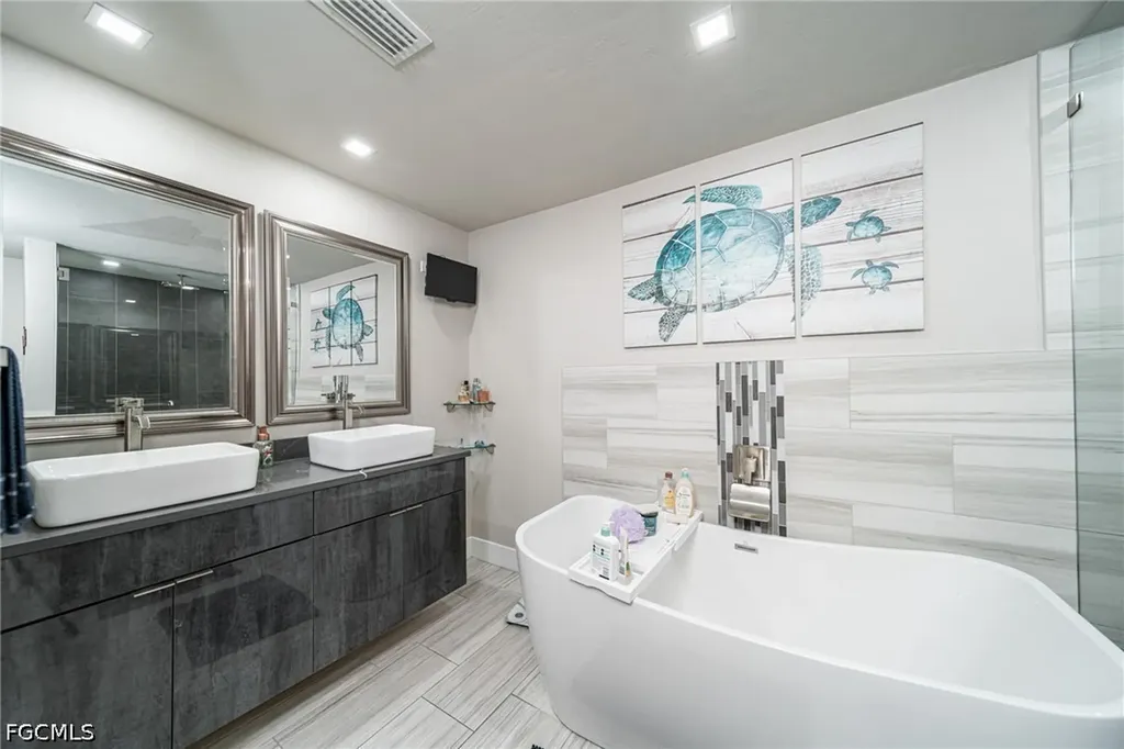 222 NE 22nd Avenue Cape Coral FL 33909