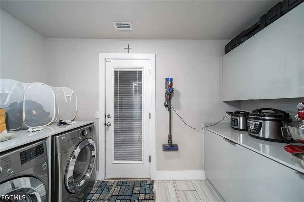 222 NE 22nd Avenue Cape Coral FL 33909