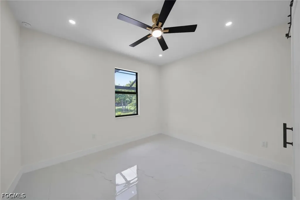 853 SW 15th Avenue Cape Coral FL 33991