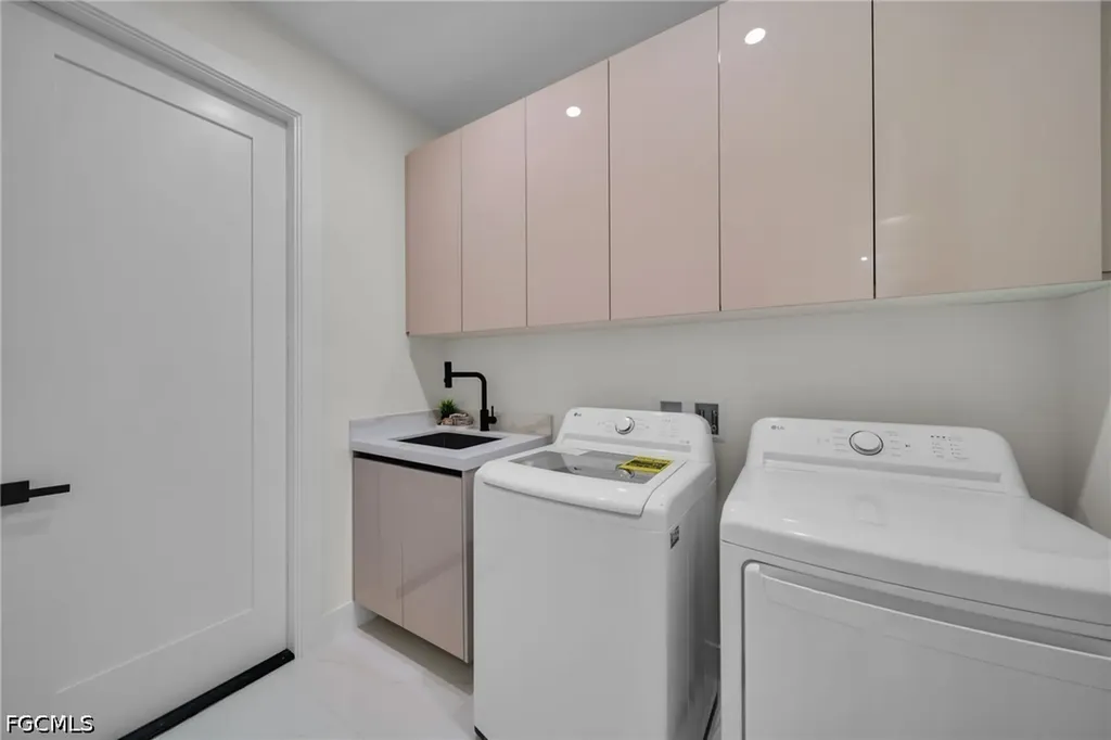 853 SW 15th Avenue Cape Coral FL 33991