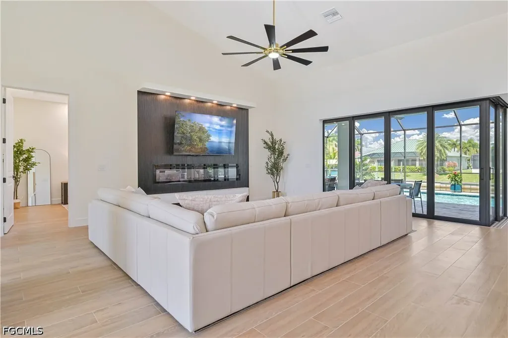 3306 SW 26th Place Cape Coral FL 33914