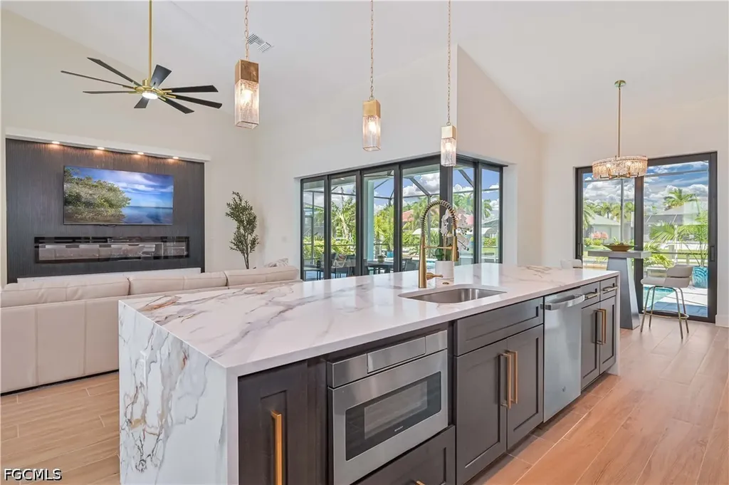 3306 SW 26th Place Cape Coral FL 33914