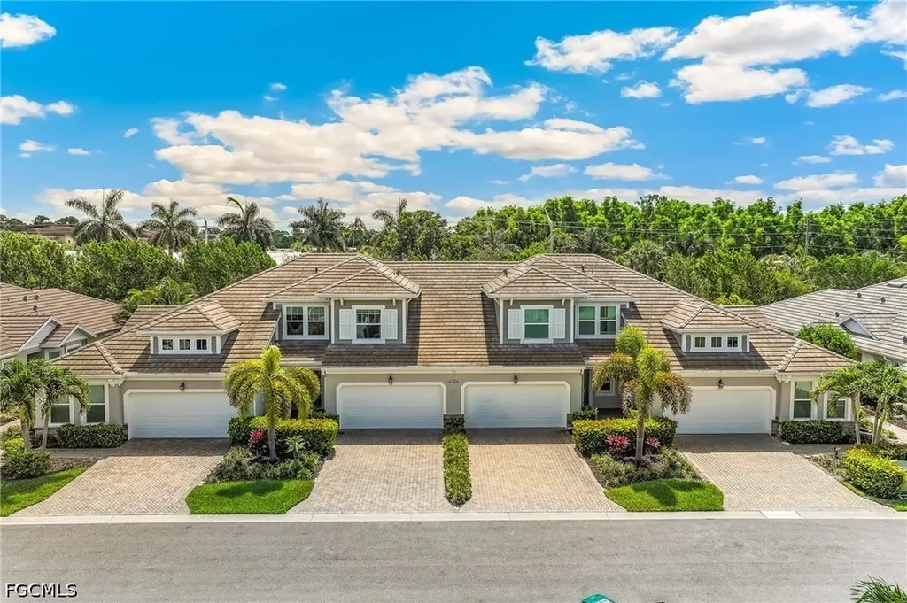 4704 Arboretum Circle Naples FL 34112