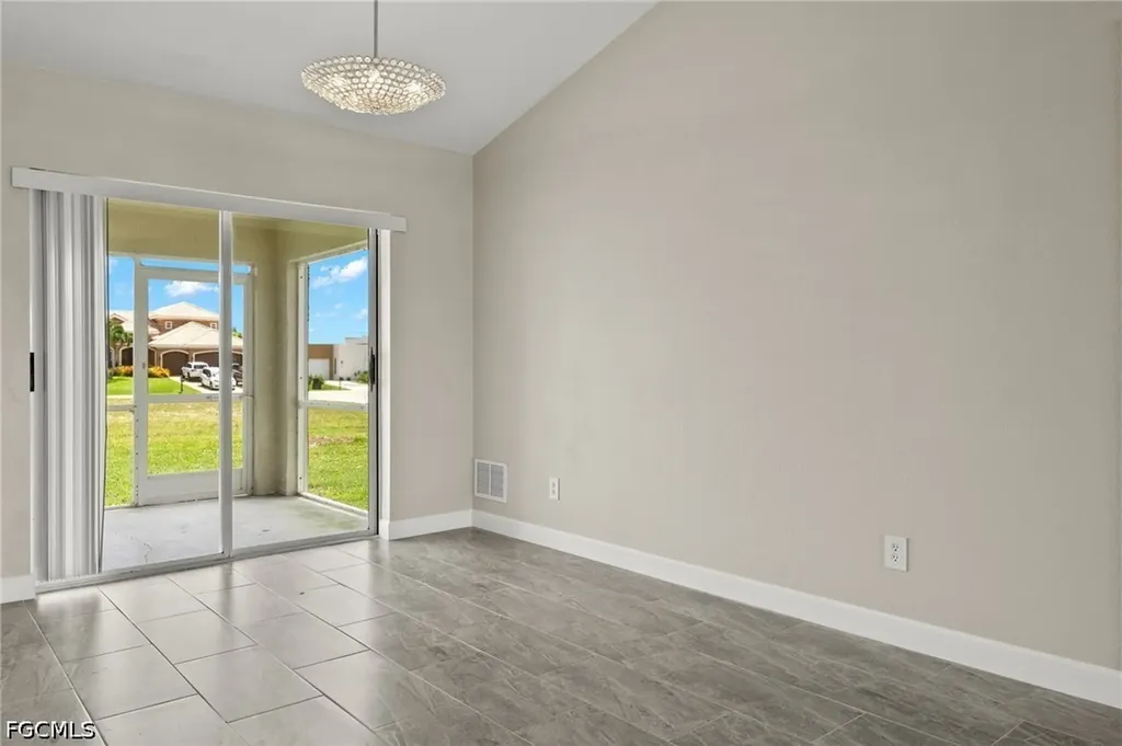 3919 SW 14th Avenue Cape Coral FL 33914