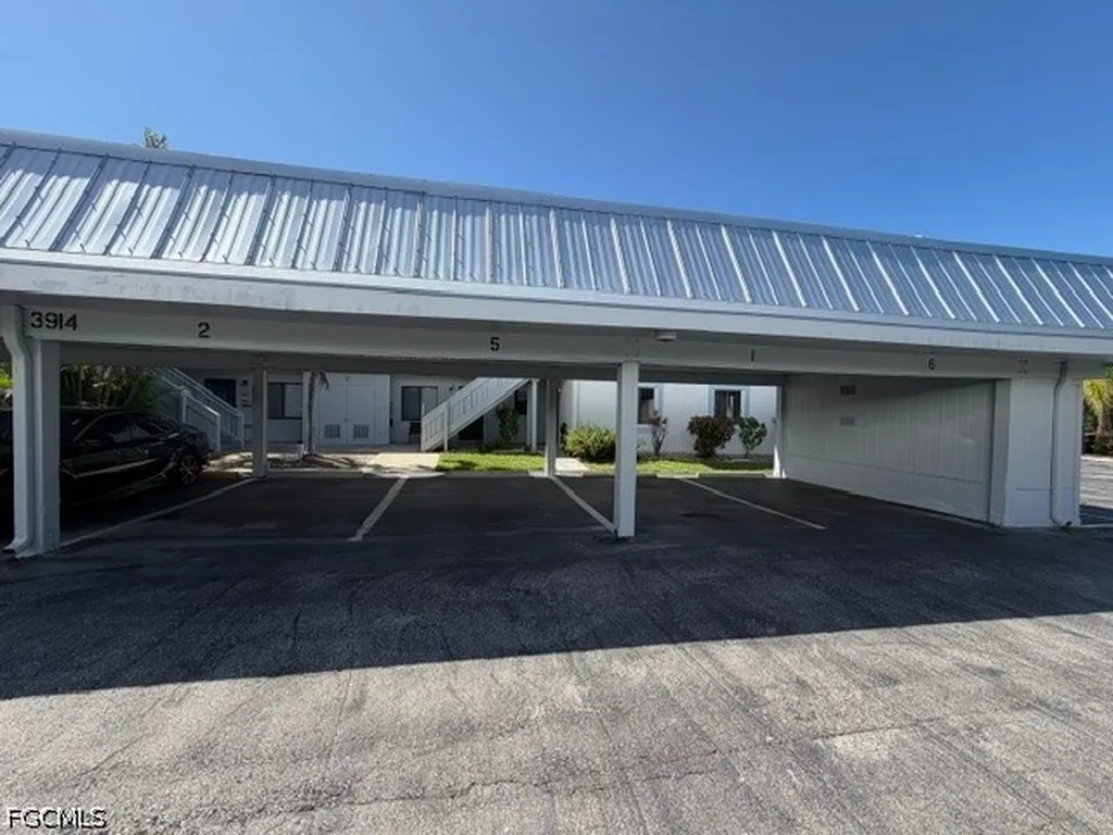 3914 Orange Grove Boulevard North Fort Myers FL 33903
