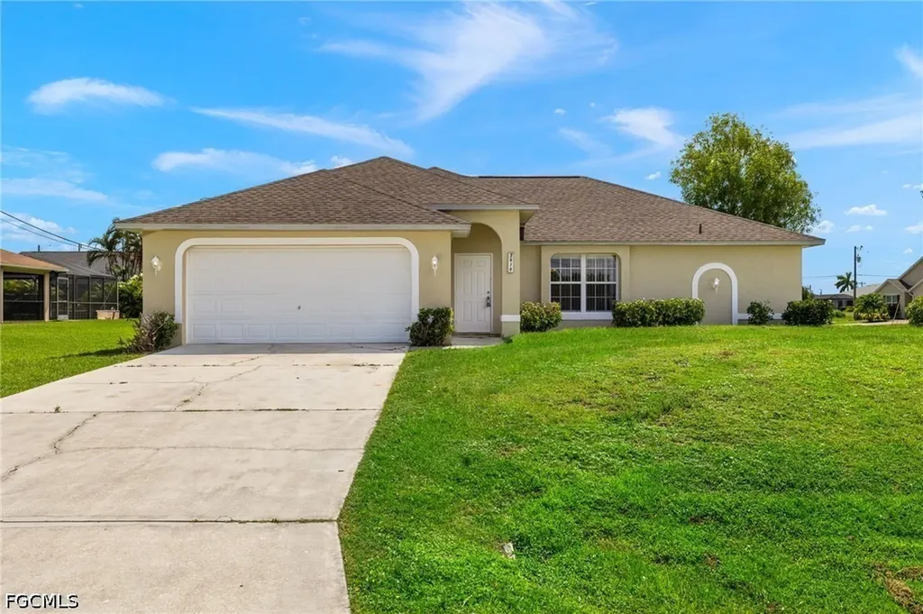 3919 SW 14th Avenue Cape Coral FL 33914