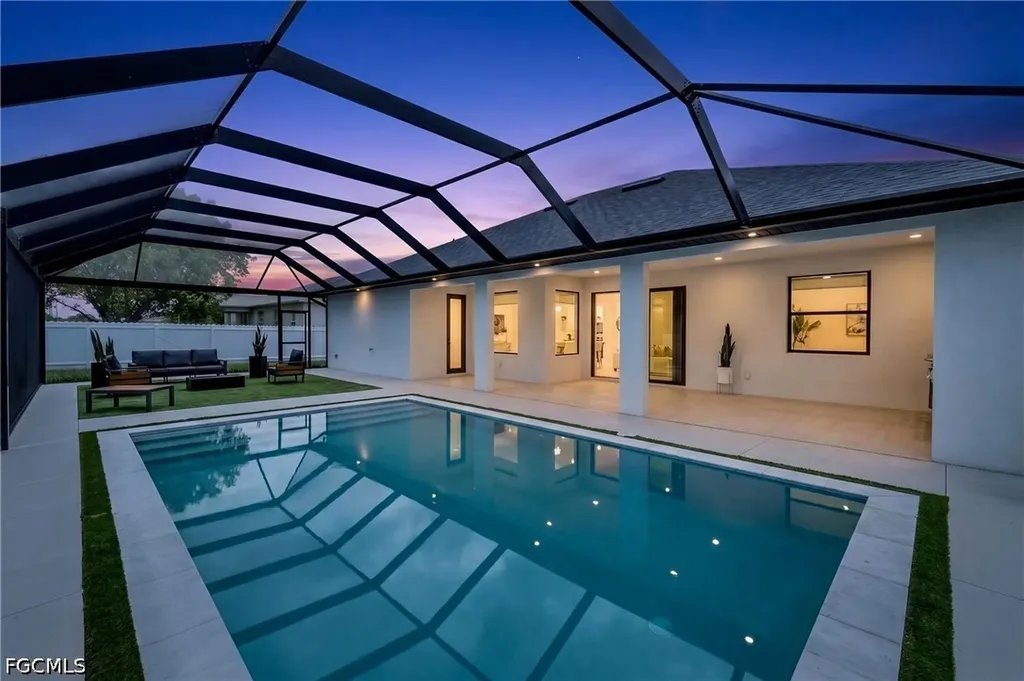 Cape Coral FL, 610 NW 2nd Place