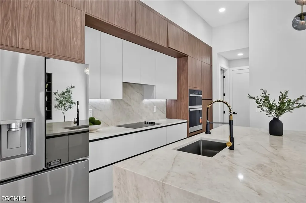 610 NW 2nd Place Cape Coral FL 33993