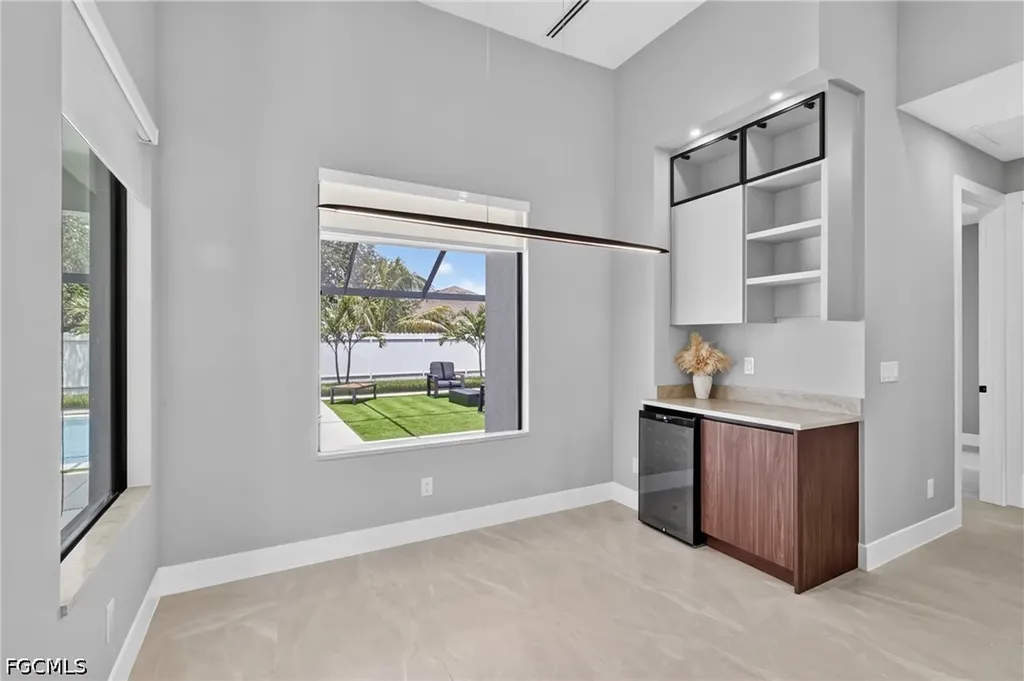 610 NW 2nd Place Cape Coral FL 33993