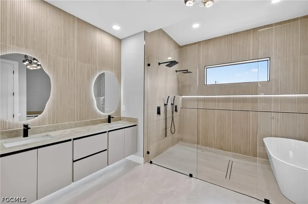 610 NW 2nd Place Cape Coral FL 33993