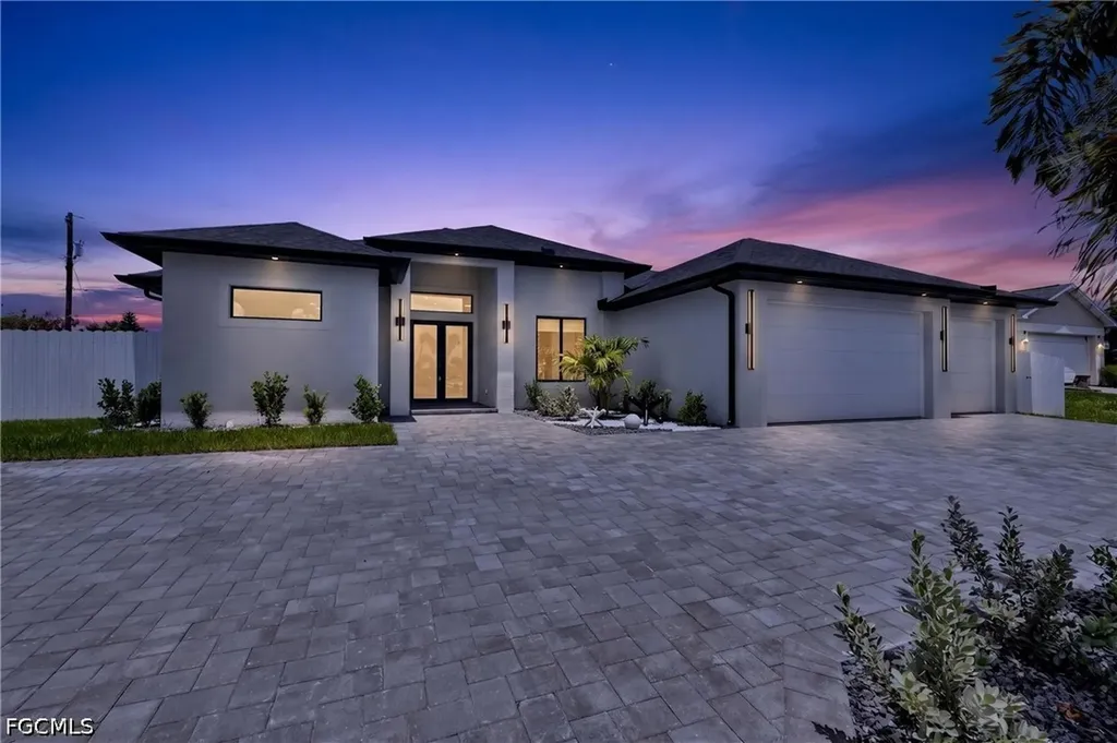 610 NW 2nd Place Cape Coral FL 33993