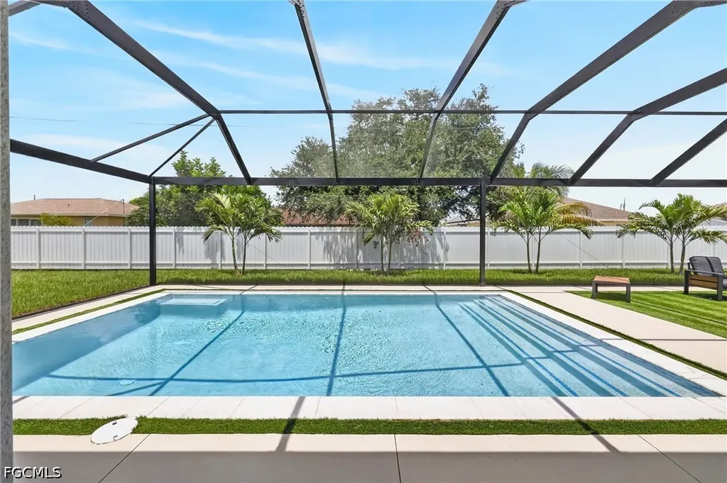 610 NW 2nd Place Cape Coral FL 33993
