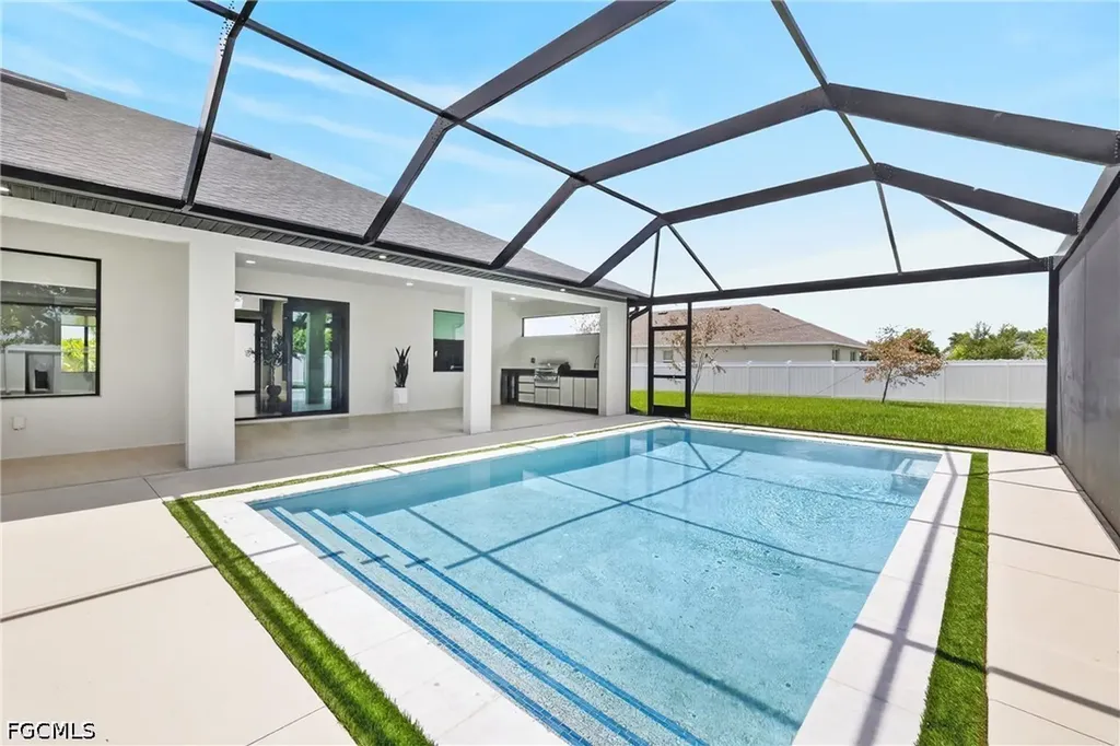 610 NW 2nd Place Cape Coral FL 33993